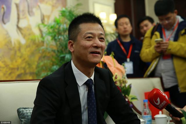 ;视觉特效的精妙之处正在于，它将电影实拍无法达到的效果借助技术展示得栩栩如生，天衣无缝